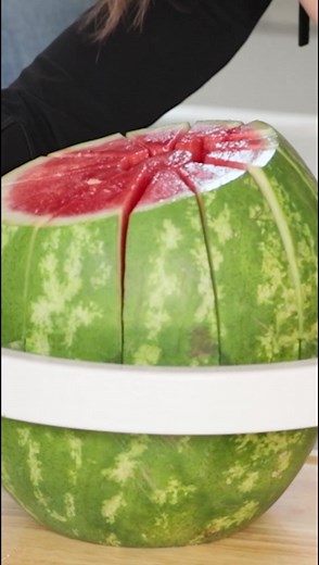 Testing Kitchen Gadgets - Watermelon Slicer Review