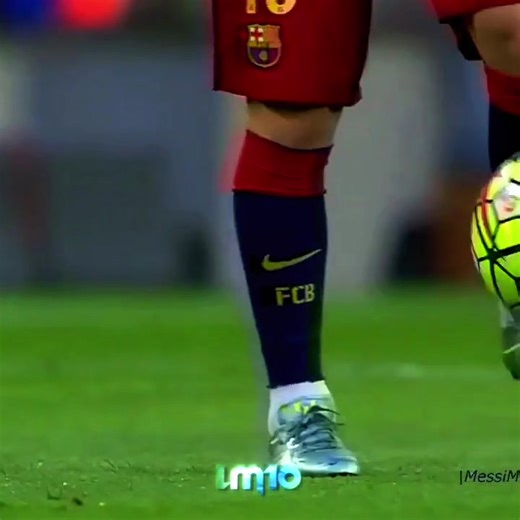 Mastering the Art of Passing: Messi's Signature Style