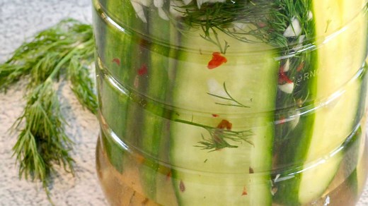 Spicy Refrigerator Dill Pickles
