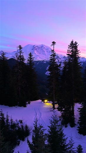 Exploring the Beauty of Mount Rainier in a Jeep