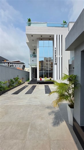 NOW HAVEN PROPERTIES on Instagram: "||5BEDS || LEKKI PHASE 1 ||₦1,500,000,000 I'M AVAILABLE FOR PHYSICAL INSPECTION . YOU'LL LOVE THIS EXECUTIVE,WELL BUILT 5BEDROOM FULLY-DETACHED DUPLEX WITH BQ FOR SALE - FEATURES: Contemporary Design Modern Structure All Rooms Ensuite Fitted Kitchen Pantry BQ Family Lounge Chandeliers Bluetooth Speakers Pop Ceiling Spacious Rooms Aesthetic Light Fittings Balcony Smart switches Tarred Roads Great Neighborhood Spacious Compound Stamp Concrete floor Walk-In Close