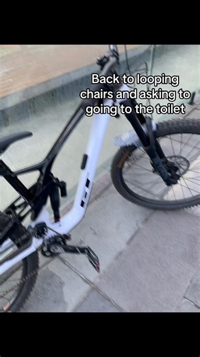 #backtoschool#mtb#looping#fyp#letthisgoviraltiktok