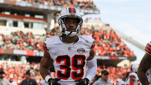 Titans sign LBs Khaleke Hudson and Blake Lynch