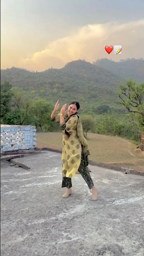 12 Mahine | Punjabi Song Dance Video | Ayushi Kundal | Shorts | Punjabi Song | Punjabi Dance
