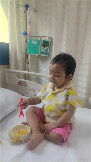 #argha #babai #cupcake #originalcontent #eatingbaby #eatingfood #eatingtime #hospitallife #hospital