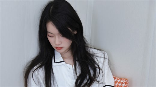 校花级女大，580期，学院风JK制服，白袖衬衫 卡其色格纹短裙 肉色丝袜帆布鞋，全网更新最快，新品速享！