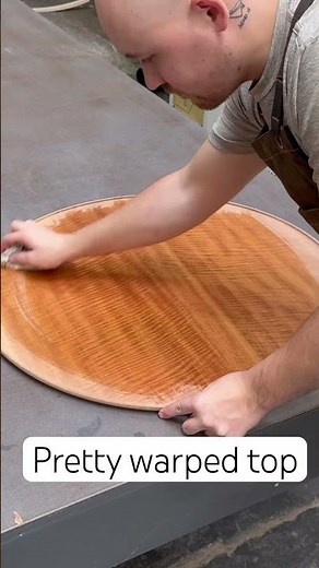 Fixing a cupped table top with just water 🤟🏼🔥 #woodworking #DIY