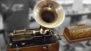 421K views · 6.9K reactions | Corey meets a man interested in selling the first home audio system, an antique 1901 Edison Phonograph. | Pawn Stars on History | Facebook