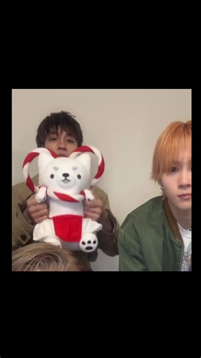 しっぺいぬいぐるみを踊らせているぎーちゃんがかわいい🫶 #wolfhowlharmony #GHEE https://www.instagram.com/reel/DVS4jayj_UK/?igsh=Z2lxMHJuYTBkYzN1