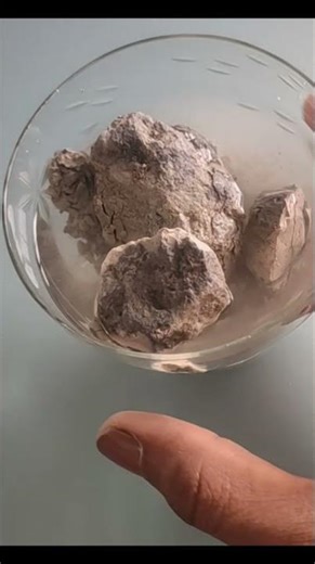 Dry Bhutdo Clay Transform into Paste