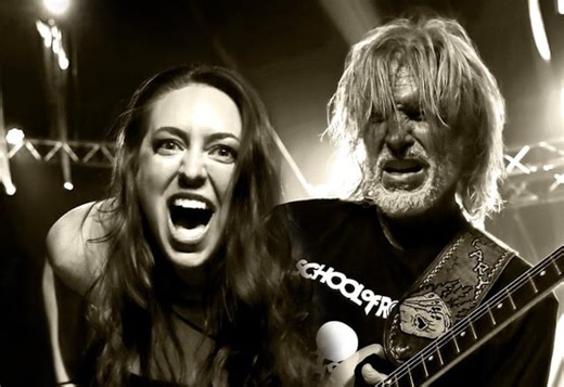 GEORGE LYNCH Teams Up With Singer CASANDRA CARSON In CASANDRA'S CROSSING