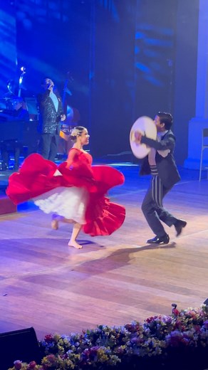 CONCIERTO. 35 Años “El Perú en mi Voz”de Jorge Luis Jasso Dirección Musical Maestro Oscar Cavero Aróstegui Orquesta Sinfónica “Bernardo Alcedo” Teatro Municipal de Lima Oscar Cavero Aróstegui #peru #lima #musicacriolla #musicaperuana #MunicipalidadDeLima #marineraperuana #Tondero #piura #PoloCampos #AliciaMaguiña #jorgeluisjasso #ChabucaGranda #PeruanoSiempre #CarmencitaLara #PeruanosEnElExtranjero #peruanosenelmundo #PeruanosEnElExterior #culturaperuana #MinisteriodeCultura #musicadelperu #vals
