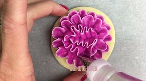 Carnation buttercream flower tutorial using Wilton Cake Decorating tip 104 💕 so easy! Don't be afraid to give this one a try 🌿 full version posted on my YouTube https://youtu.be/xGBz8wbGHR0 .music- rainbow land: Audionetwork | Emily Hutchinson