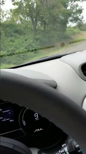 Kia Soul EV 0-60 onramp uphill