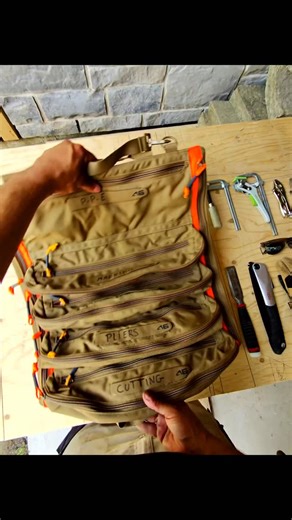 Thibault Navarro on Instagram: "Amazing how many tools you can transport in this Yorktown tool roll ! Very easy to stay organized with the high visibility interior. This tool roll is Constructed out of Durable 1000D Air Jet Textured Nylon fabric. #atlas #atlas46 #atlas46gear #toolroll #construction #jobsite #carpentry #carpenter #tool #framing #toolbag"
