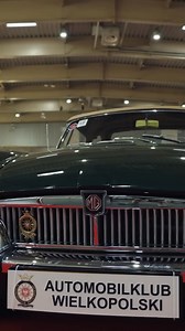 Masz ochotę na weekend pełen stylu i wspomnień? 🚗 Wpadnij na Retro Motor Show - od 19 do 21 września w Poznaniu! Retro klimat, muzyka i atrakcje dla całej rodziny 😍 Zobacz blisko 1000 dawnych pojazdów i motocykli zamkniętych na 35.000 m² 🤩 🎟️ Kup bilet już dziś! 🔖 | Retro Motor Show