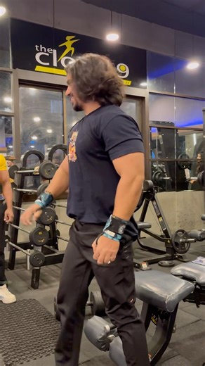 #chestworkout #fitnesscoach#heavy compound presses #isolation movement #upper,middle,lower pectorals