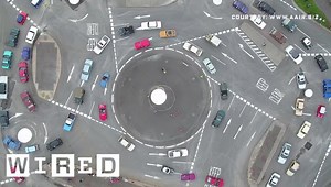 How the Incredibly Complex Seven-Circle Roundabout in Swindon, England Works