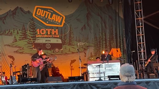 Bob Dylan Performs “All Along the Watchtower” With Billy Strings at Willie Nelson’s Outlaw Festival