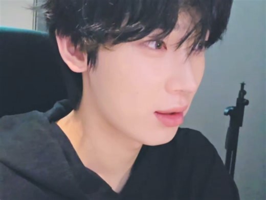 善禹直播看txt新歌mv 看到表哥们跟女主雨中跳舞这段的反应太萌了哈哈哈哈哈哈