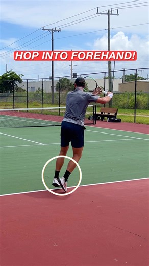 Dynamic Forehand Loading & Unloading Sequence In-Depth Tutorial on Intuitive Tennis YT For solutions to common technical problems, premium drills, tutorials, courses, YT pre-releases, private Q&A’s, private chat groups, discounts on courses, lessons, video analysis, and much more, sign up for Intuitive Tennis Premium. 👉 Intuitive Tennis Premium available on the App Store iOS or intuitivetennis.com #tennisplayer #tenniscoach #tenniscoaching #tennistechnique