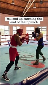 Boxing Tips For Beginners - Distance & Lateral Movement | Boxing Undefeated