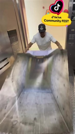 Lift Prank: A Hilarious Comedy Experience