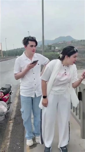 Outlofara vlogs with pashto viral sad song. Namak haram Yaar ba paida kry. #foryou #missyou #outlofa