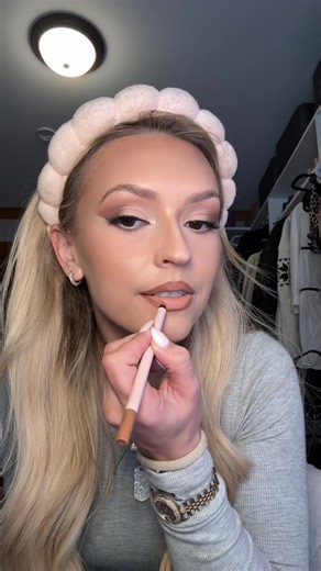 Kylie Lip Combo Tutorial: Perfect Your Nude Lip Look