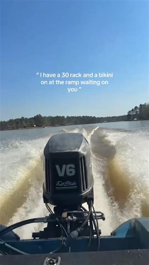 V6 be moving @ELLIS #johnsonoutboards #bassboats #blowthisup | Bass Boat