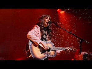 Molly Tuttle - Everything Burns (Live)