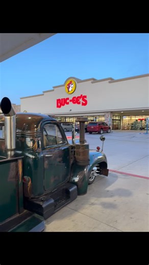 Robert H on Instagram: "1963 Mack B61 #mack #diesel #dually #patina #bagged"