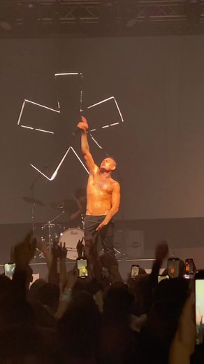 Morgenstern Tour 2023 Vilnius #lithuania #vilnius #morgenshtern #tour #concert P.S Russian rapper Alisher Morgenstern no longer wants to be a citizen of the aggressor country and applies for a new passport in another country. Also, according to Russian media, Morgenstern is selling his real estate in Russia. Recently, Morgenstern released a new track, in which he inserted the voice of an Odessa woman hiding in a bomb shelter. This woman turned out to be the mother of Vladislav Palagin, the music