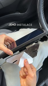 21K views · 5.3K reactions | Tato Univerzální Auto Multimediální Stanice – Vaše č. 1 volba! ✔️ Bezdrátové Apple CarPlay a Android Auto ✔️ Ohromující displej ✔️ Vestavěná palubní kamera a zadní kamera ✔️ Snadná instalace – vhodná pro všechna vozidla ✔️ České menu | Autora Česko | Facebook