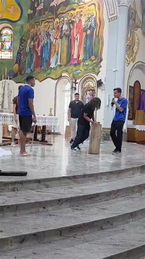 ENSAIOS: PAIXÃO DE CRISTO Olá pessoal, paz e bem. Eles levam os ensaios a sério.Deus abençoe a todos