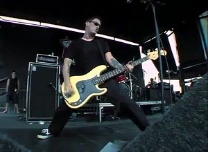 47K views · 2.2K reactions | WARPED LOOKS BACK Face to Face knows how to get a crowd going and has influenced so many bands on Warped Tour over the years - we can’t wait to jam with them this summer! 落 catch them at MTN VW⁣  years on Warped: ‘95, ‘96, ‘03, ‘10 ️ smarturl.it/MTN_VW #vanswarpedtour #warpedtour #foreverwarped #facetoface | Vans Warped Tour | Facebook