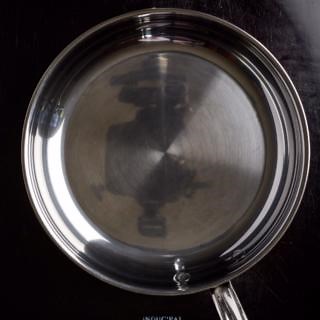 💕 My Maman Blanc taught me how to cook with love and tonight I encourage you to cook for your beloved. Perhaps a tender steak, cooked to perfection, accompanied by a truly decadent dessert…might I suggest a light and delicious chocolate mousse which melts in the mouth and only uses four ingredients! Enjoy cooking for one another. Bon appétit 🤲 Link to my fool proof steak recipe 💘 https://ow.ly/EVqy50QB3An Link to the lightest, most delicious chocolate mousse 💘 https://ow.ly/EXs450QB3Cj #Vale