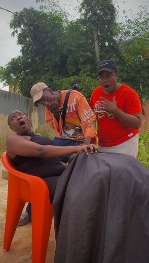 Under the gown | Phandsome Tv Show