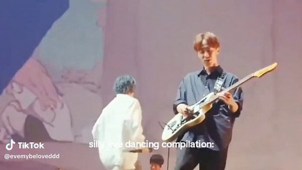 Silly Eve Dancing Compilation: Best Moments of Eve Utaite