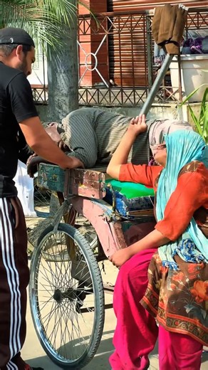 nammu__turki01 on Instagram: "👉 day 2 “Old Uncle aunty Emotional Reaction After Help ❤️” . . . #HelpingHands#spreadlove #realhappiness #viral #trendingreels"