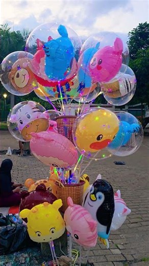 Red lip duck balloon, blue koala balloon and red bear balloon