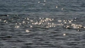 light sparkles on water | aquarelle