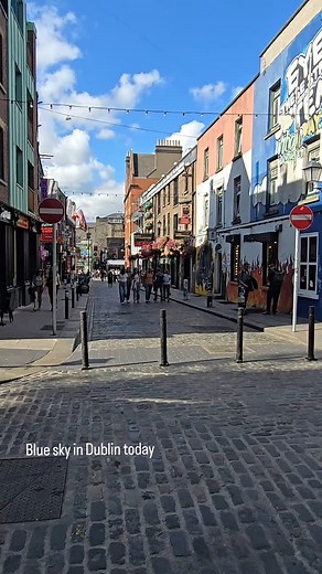 Blue sky in Dublin today. | Travelling Ireland