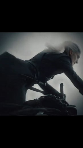 Stark bannerman ⛎ on Instagram: "🎬House of the Dragon (Season 1 - 2022) 10 Episodes Fantasy/Drama/Action 📺Plot (Episode 3 - Daemon's Defiance): In front of the realm, Daemon Targaryen rejects his brother King Viserys' offer. A hall full of lords and knights watch in silence - not with respect, but with fear. Daemon doesn't seek approval, he commands dread. This moment cements him not just as a Targaryen prince, but as a force no one dares to challenge. ★Ratings (Season 1): IMDB-8.4/10 Rotten T