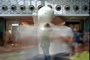 Arts in the City: Tian Tian Xiang Shang Singapore 2017 Exhibition (TTXS) Three Larger-than-Life Tian Tians stand at various spots around the mall pointing skywards as always. Find all of them to snap fun and creative photos to share with everyone! #TTXSSG #DANNYYUNG #RCSTTXS | Raffles City Singapore