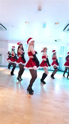 AOA - MINISKIRT (Mean Girls Christmas ver.) #kpop #kpopchallenge #dancechallenge #viral #shorts