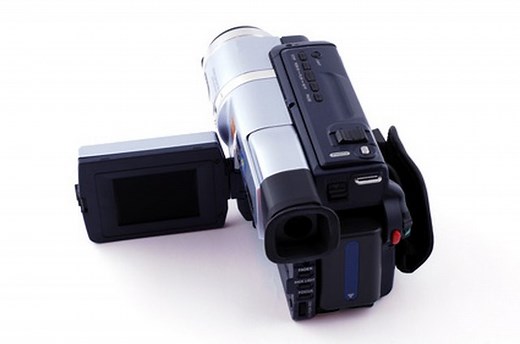 How to Fix My Sony Handycam When Its Door Will Not Close | Techwalla