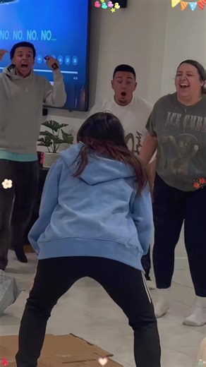 The moment her water broke#PregnancyDiaries #WaterBreak #Comedy #foryou #fyp