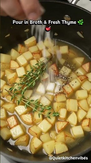 Creamy Potato Soup | Cozy, Comforting & Easy Homemade Soup 🥔🥣#PotatoSoup #CreamySoup #GarlicSoup