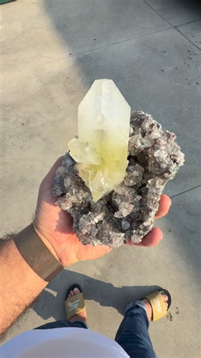 Ghulam Mustafa on Instagram: "❇️Mineral: Apophyllite with Stilbite and Calcite ❇️Large Cabinet: LWD: 16 x 14 x 13 cm XL: 11 x 5 x 5 cm Weight: 1.402 kg ❇️Locality: Maharashtra, India. ❇️Description: Emerging with quiet elegance, this apophyllite crystal rises from a sparkling matrix of stilbite and calcite, displaying a soft yellow glow and a sharp, well defined termination. The gentle contrast between the lustrous apophyllite, the shimmering stilbite, and the subtle presence of calcite creates 